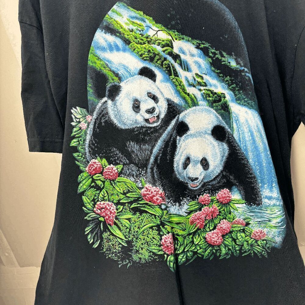 Vintage Panda Bear with Flowers T-Shirt Nature XL on AAA Tag Y2K